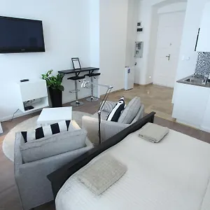 Pearl In The Center With View Apartment Budapest