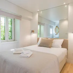 Lovelystay - Principe Real: Modern And Comfort! Apartment Lissabon